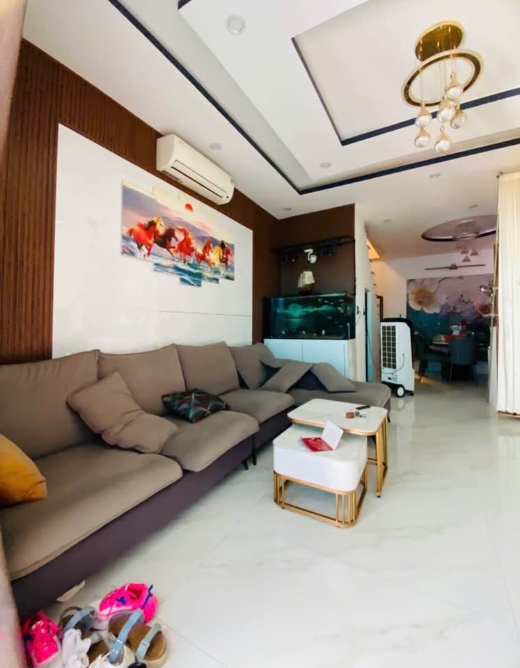 Nhà 3 tầng full nội thất, cạnh bến xe Huế - chỉ 2.4 tỷ