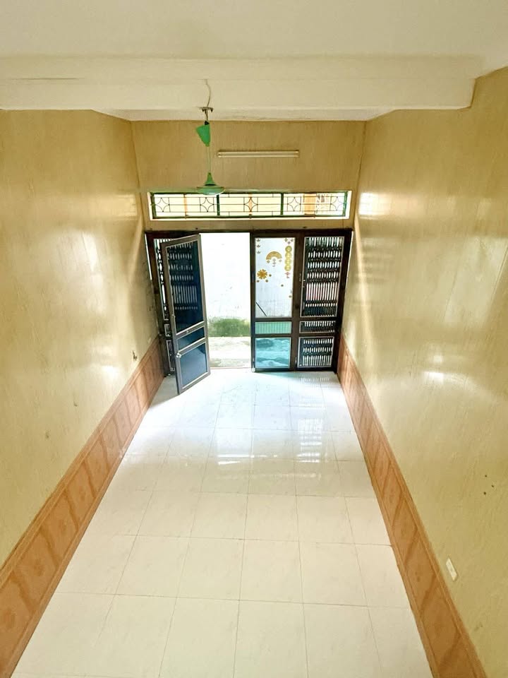 Bán nhà xinh 2.5 tầng Nguyễn Khuyến, 45.5m2, hướng Đông, giá 1,59 tỷ