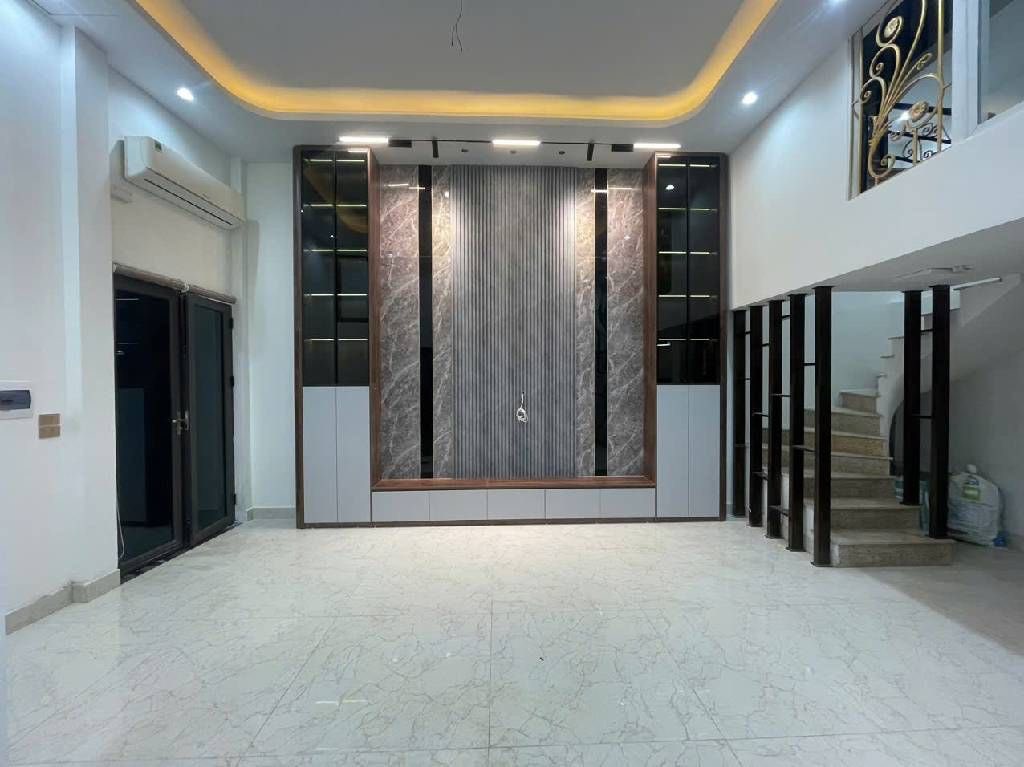 Nhà 4 tầng, 35m2, đường 19/5, Văn Quán, ở hay cho thuê đều hời