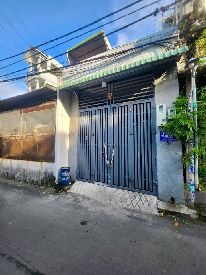 Nhà 1 xẹt Nguyễn Thị Đặng, Quận 12, 4 tỷ 470 triệu, sổ riêng, hẻm xe hơi