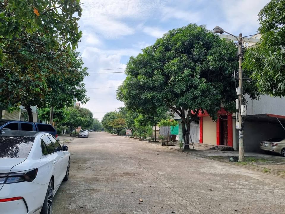 Bán nhà 3 tầng kiên cố tại ngõ 46 phố Trung Sơn, Bích Đào, Ninh Bình