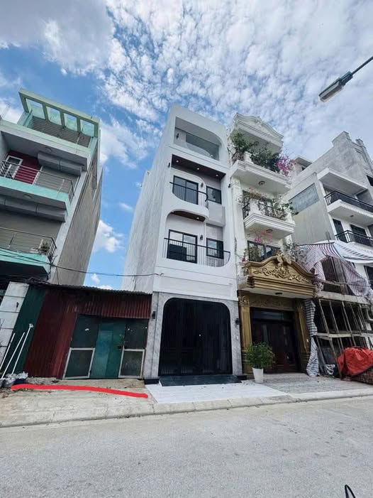 Bán gấp đất 90m2 mặt tiền 5m, trục chính kinh doanh, gần quảng trường Tiên Du