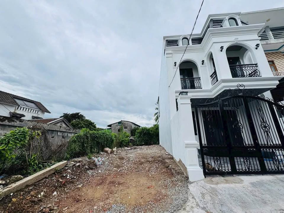 Đất kiệt ô tô Đoàn Hữu Trưng, Huế 84m2, 2.9 tỷ - Sổ đỏ sẵn sàng