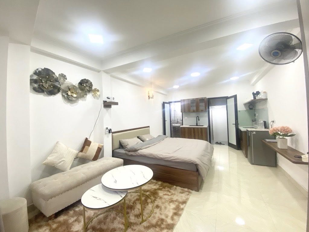 Nhà 8 tầng mặt phố Tứ Liên, Âu Cơ, kinh doanh tốt, có thang máy, 36m²