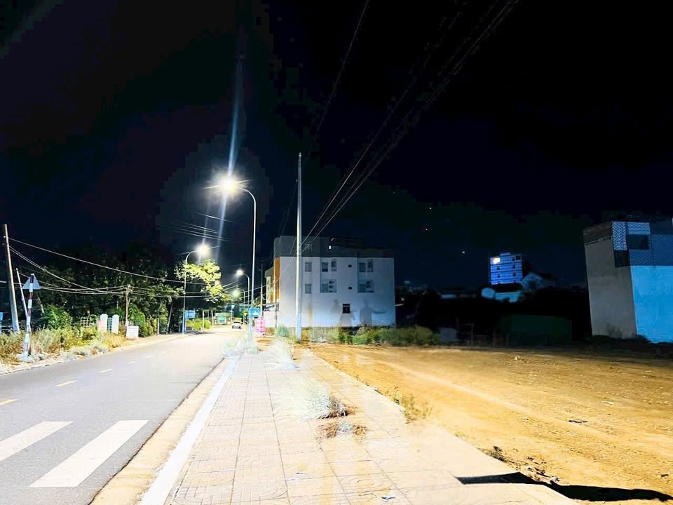 Đất vàng Long Điền - mặt tiền Hồ Tri Tân, sổ sẵn, giá sốc 2,35 tỷ