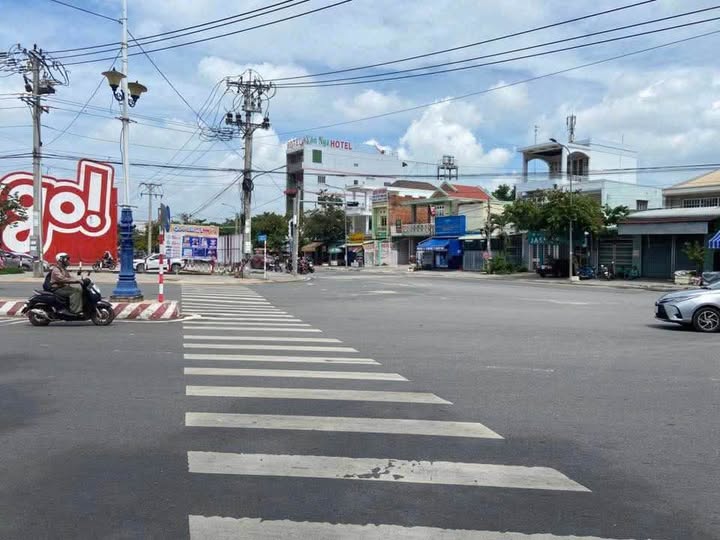 Đất mặt tiền Lạc Long Quân, Tây Ninh, đối diện siêu thị GO sầm uất, tha hồ buôn bán, kinh doanh đủ thứ nghề