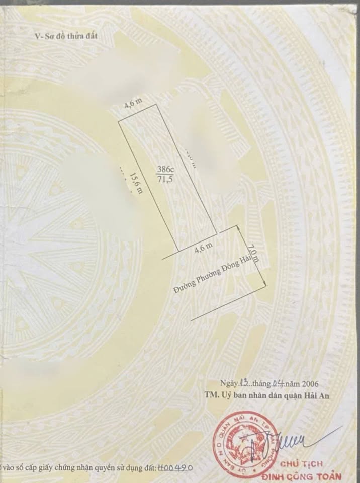 Tọa lạc tại vị trí đắc địa trên mặt đường Hạ Đoạn sầm uất, mảnh đất này là minh chứng cho một cuộc sống đủ đầy