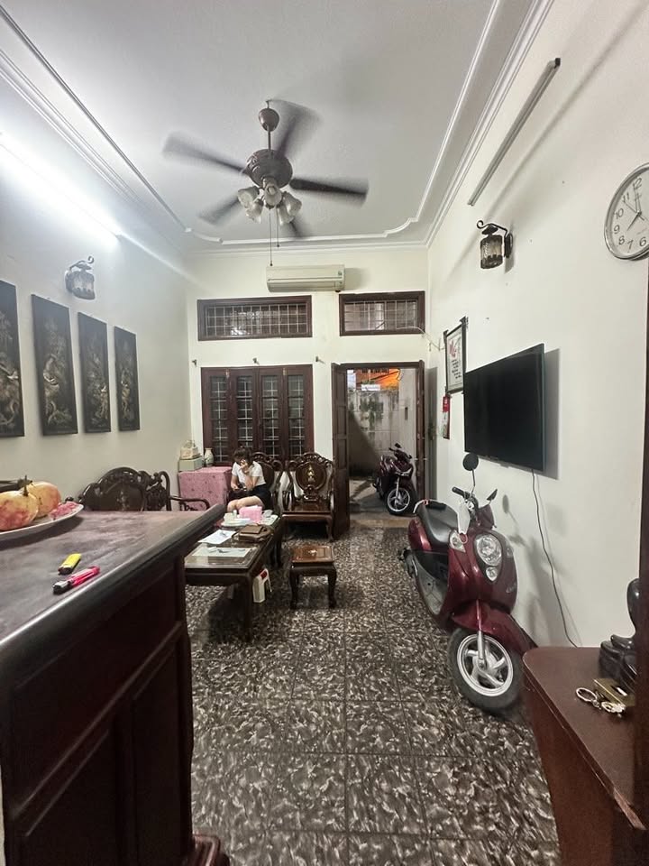 Nhà đẹp 4 tầng, 38m2, ngay trung tâm Hà Nội, nhỉnh 9 tỷ