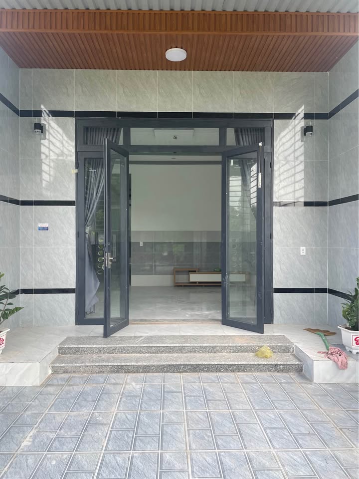 Nhà mới xây gần khu công nghiệp Hắc Dịch, Sẵn sàng đón chủ mới