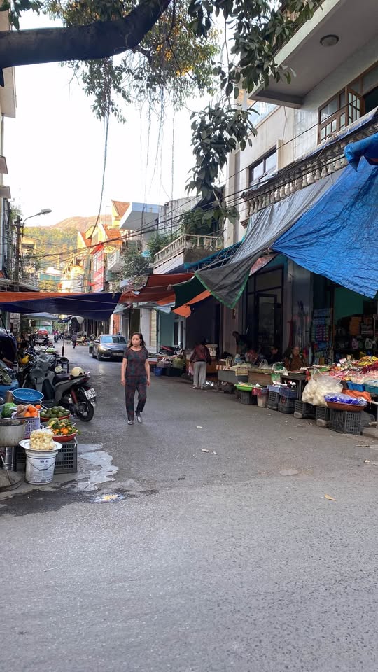 Bán nhà 2 tầng mới xây, Cẩm Đông, Cẩm Phả, sổ đỏ 63m2, 2.3 tỷ