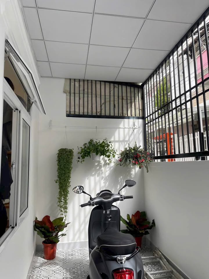 Nhà Đà Lạt xinh xắn, 65m2, 2 ngủ, gần trường Lam Sơn, chỉ 5.2 tỷ