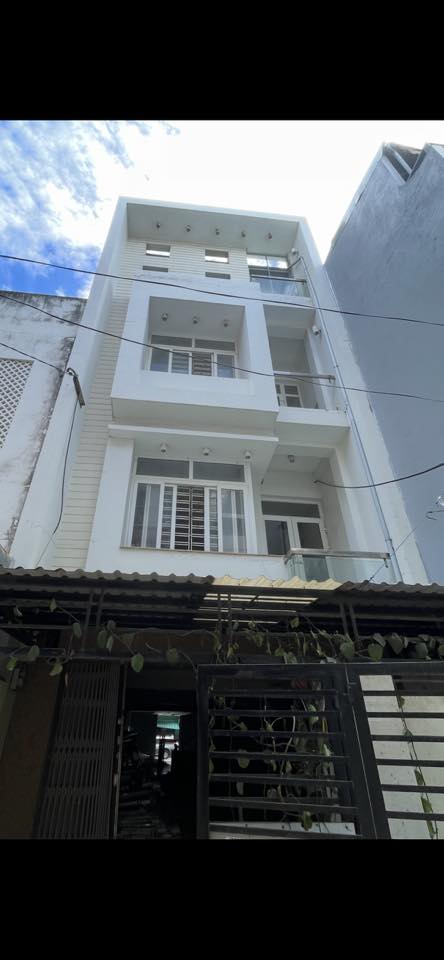 Nhà trung tâm Quy Nhơn - Diện tích khủng 171m2, 2 mặt tiền siêu thoáng