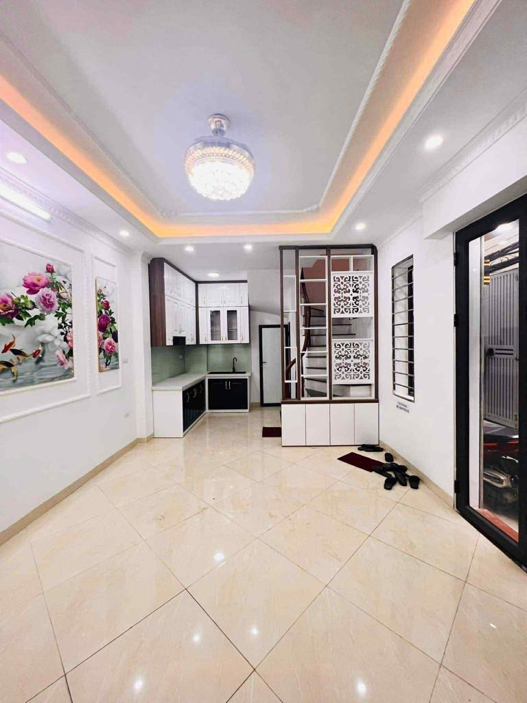 Nhà trung tâm Hai Bà 35m2, mặt tiền 7m, giá 8 tỷ, sổ vuông vắn, ngõ ô tô