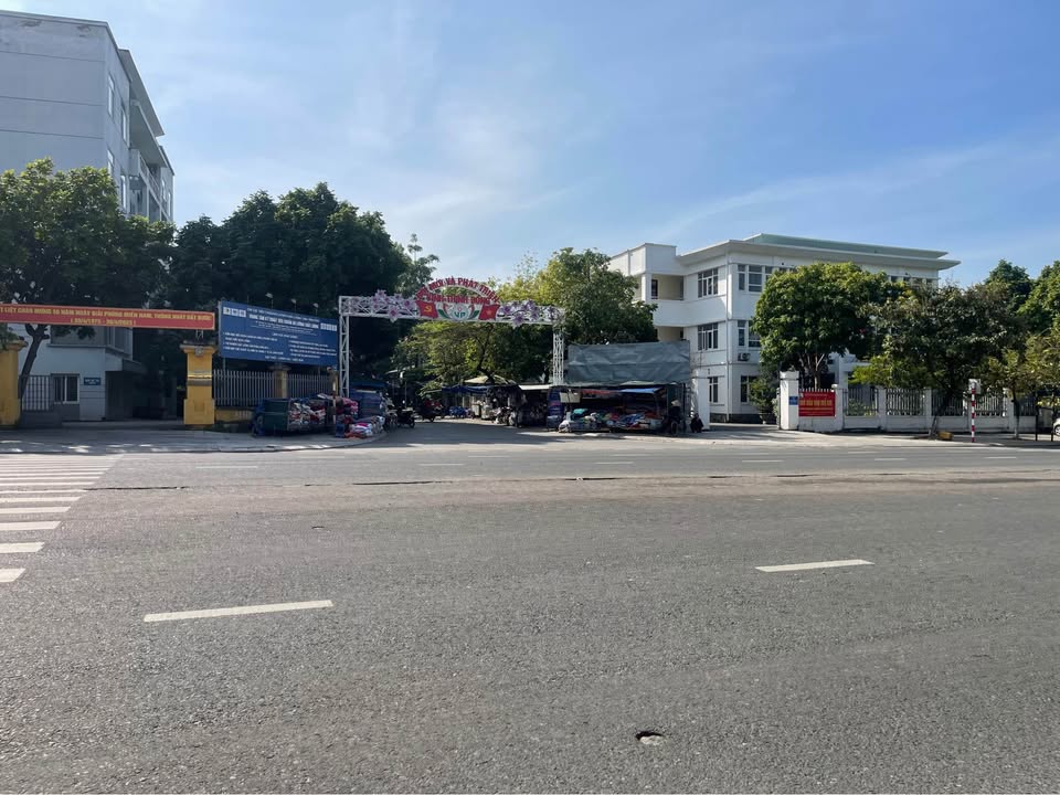 Đất Vĩnh Thịnh - Khai Quang 138m2 sẵn nhà c4, đường 2 ô tô tránh