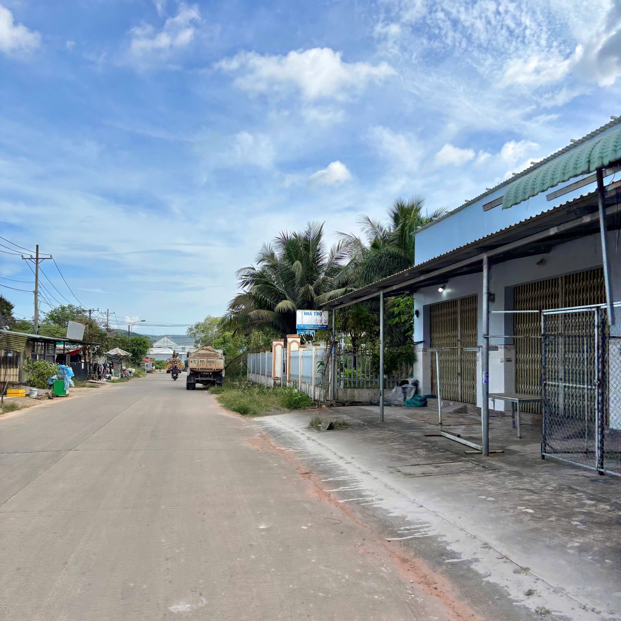 Bán mảnh đất cây lâu năm tại Phú Quốc, 460m² mặt tiền 6m, chỉ 3km đến trung tâm, giá hơn 2 tỷ