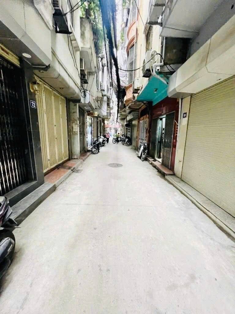 Nhỉnh 9 tỷ nhà ngõ thông kinh doanh Nguyễn Lương Bằng, ô tô tránh