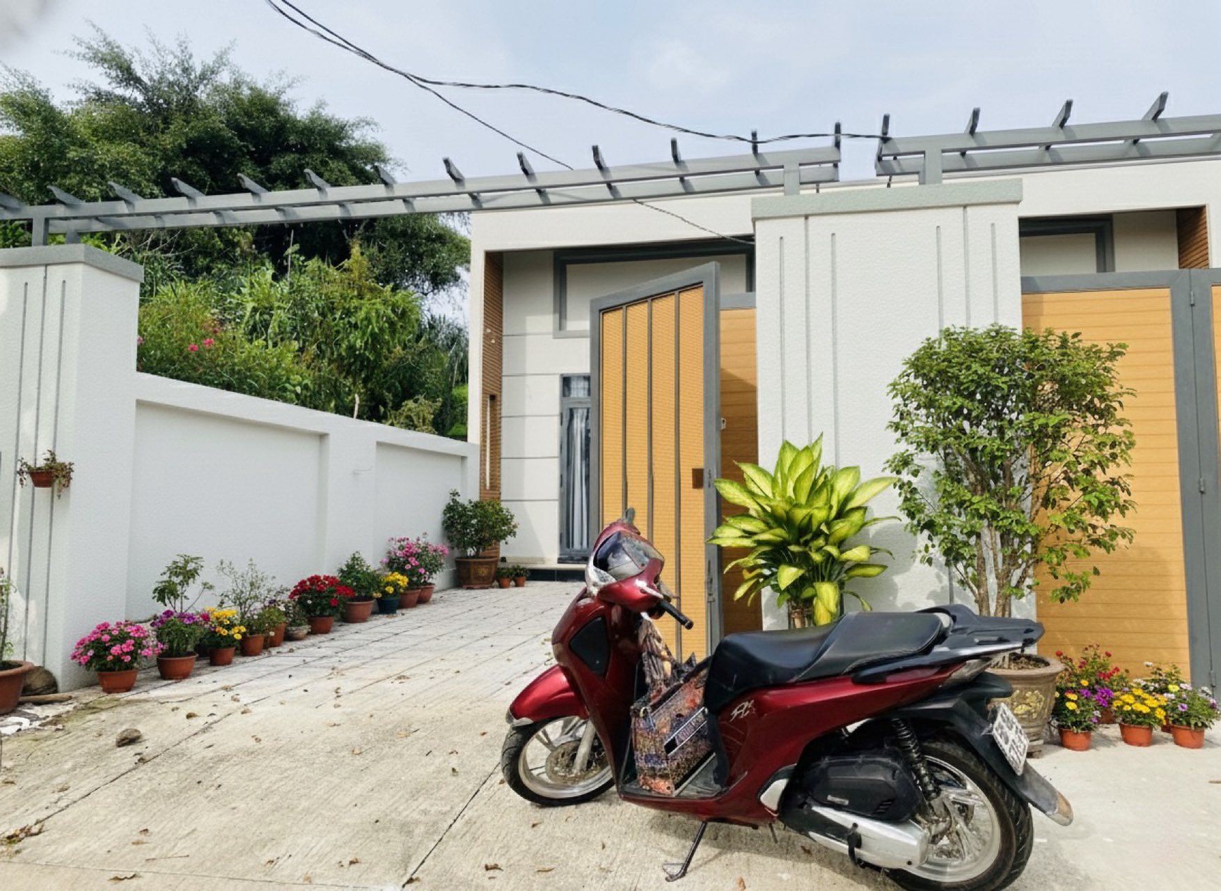 Nhà mới tinh, sổ hồng riêng, sân rộng thoáng mát tại Bảo Vinh Mới, Long Khánh