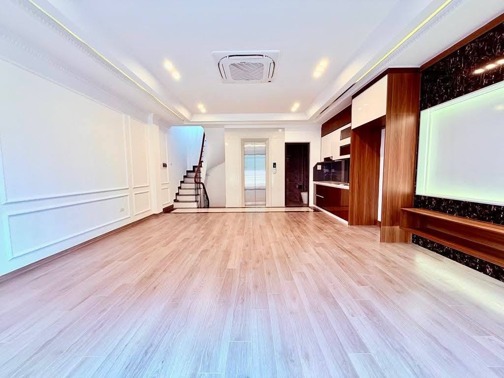 Nhà Quang Trung, Hà Đông ô tô vào nhà, thang máy, dân trí cao, yên tĩnh, 50m2