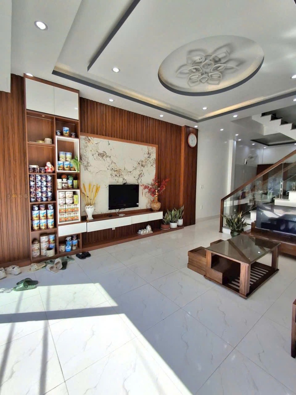 Nhà 3 tầng An Dương, ô tô đỗ cửa, hướng Đông Nam mát mẻ