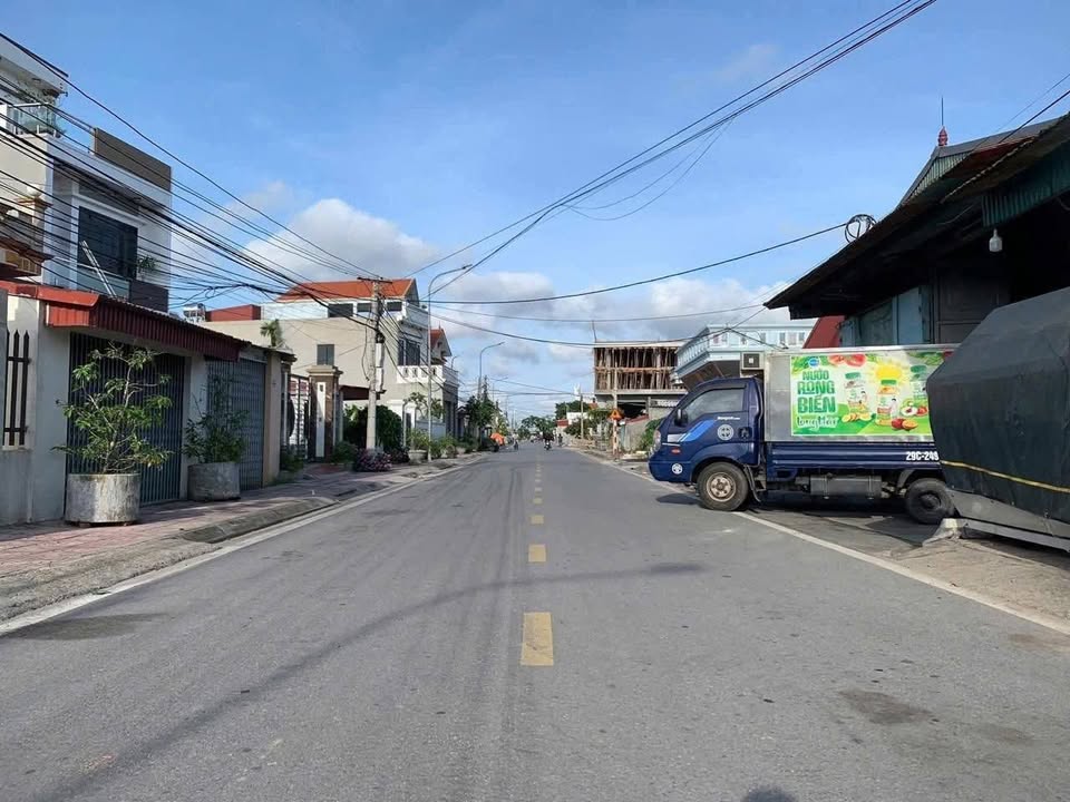 Chính chủ gửi bán lô đất tại thôn Phong Cầu, xã Đông Phương, ngõ ô tô, gần trường học, chợ dân sinh