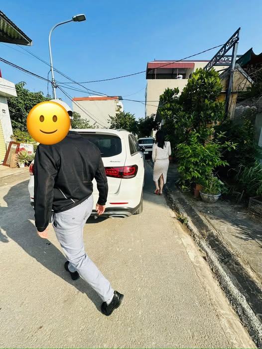 Đất dịch vụ Tuần Châu siêu phẩm, mặt tiền rộng rãi, có sẵn biệt thự mái thái