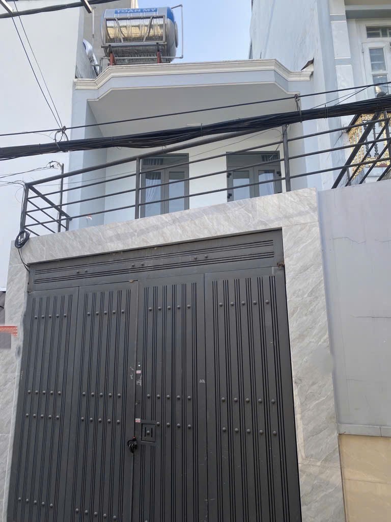 Nhà Quận 10 - 4x13m, 2 tầng, 2 ngủ, hẻm thông, 5 tỷ xíu - Dòng tiền 10 triệu/tháng