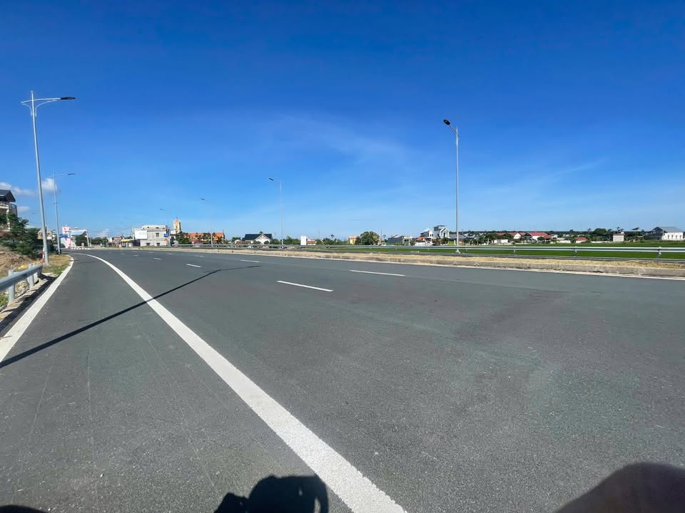 Đất vàng mặt tiền TL490 Nghĩa Phong, kinh doanh hái ra tiền, giá hời