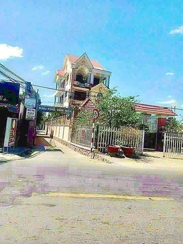 Bán nhà mới hoàn thiện hẻm Cafe 999, Phú Khương, thành phố Bến Tre, diện tích 111,4m2