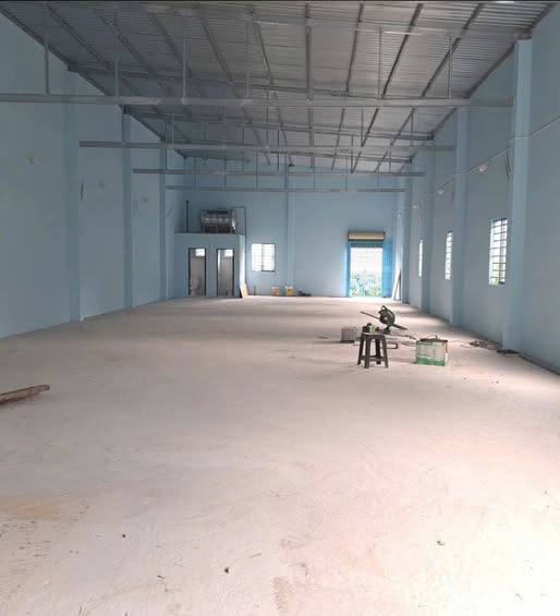 Kho xưởng 8m x 25m siêu rộng, xe container thoải mái vào tận nơi