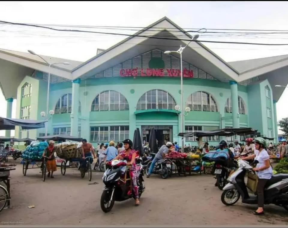 Cặp nhà hái ra tiền ngay góc chợ Trái Cây, Long Xuyên