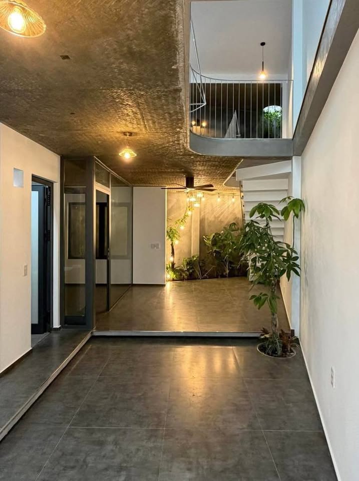 Nhà 2 tầng mới tinh đẹp mê ly tại Trần Phú, Huế - Sẵn sàng đón bạn