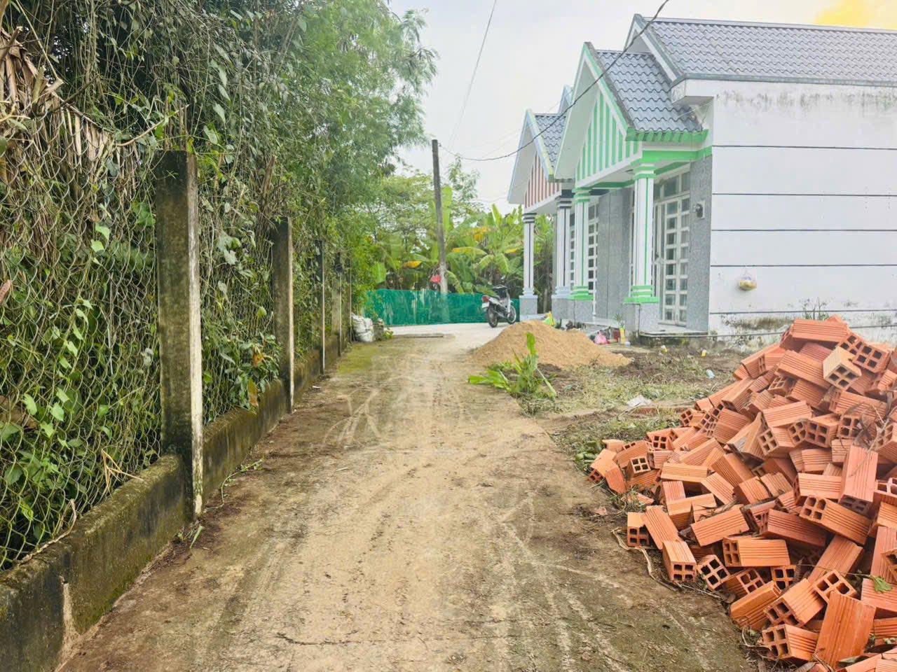 Nhà Cần Giuộc 2 ngủ, sổ hồng riêng, giá yêu thương 1.15 tỷ