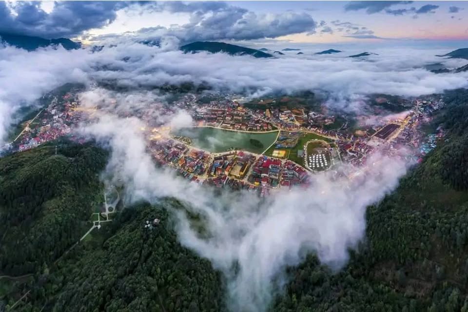 Bán đất thổ cư 3000m² mặt đường Điện Biên, view Fansipan, Sa Pa