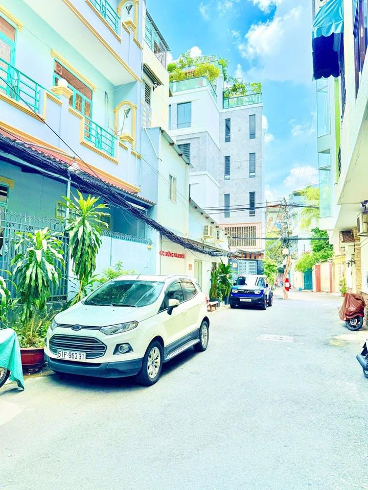 Nhỉnh 8 tỷ sở hữu ngay nhà 50m2 trung tâm chợ Hà Đông, ô tô đỗ cổng