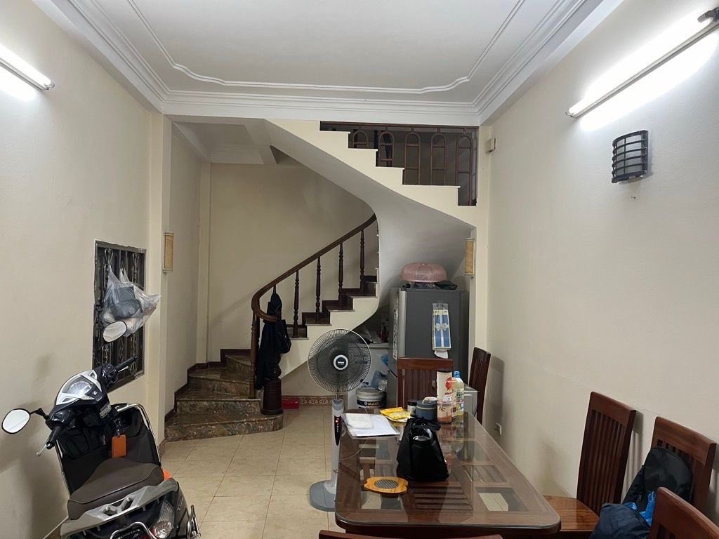 Nhà Lô Góc Định Công, 30m ra ô tô, 5.85 tỷ