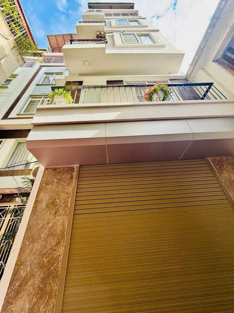 Nhà đẹp 5 tầng full nội thất, vị trí đắc địa phường Bồ Đề, Long Biên, 8 tỷ
