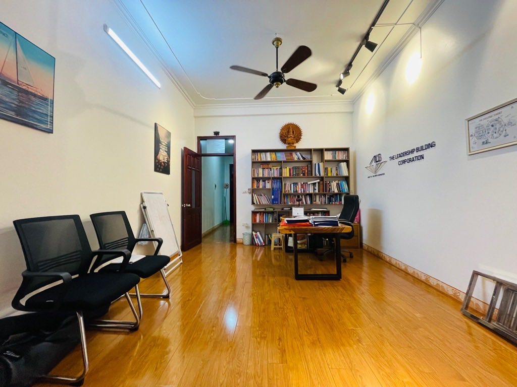 Nhà 5 tầng lõi Lâm Du, Bồ Đề, Long Biên - Vị trí đẹp, giá đầu tư