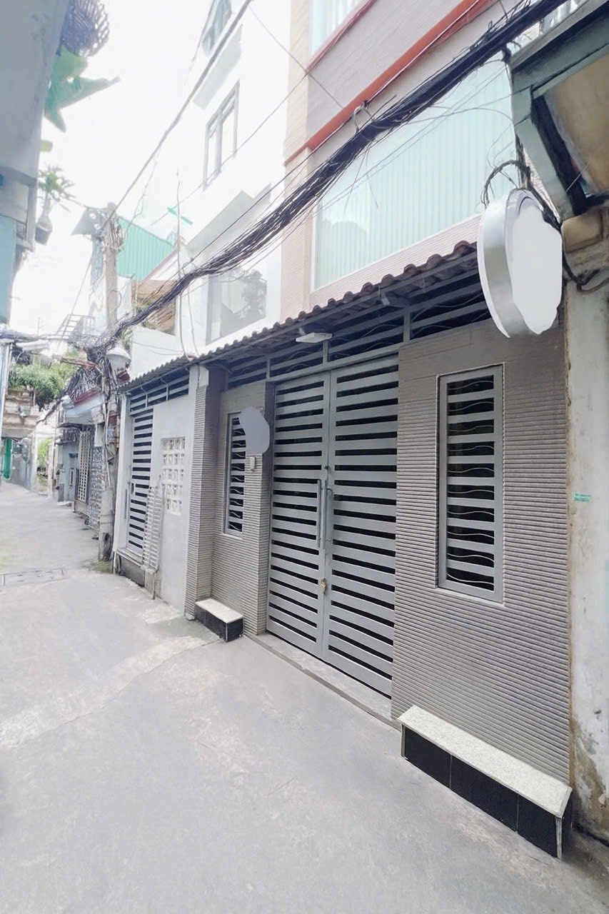 Nhà Quận 4 6 phòng ngủ, 6 vệ sinh, giá 7.5 tỷ, sổ hồng đầy đủ