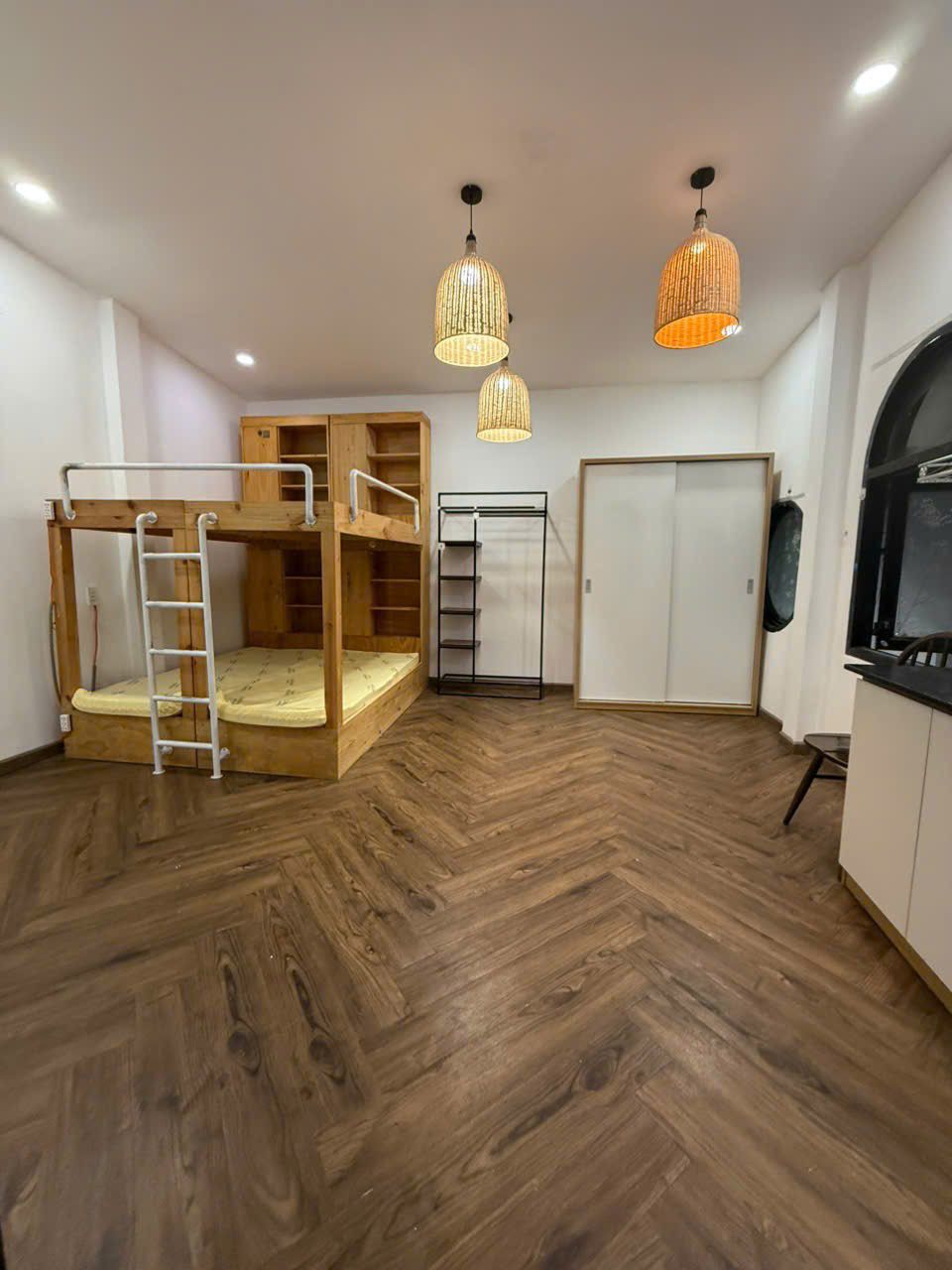 Căn hộ cao cấp full nội thất, gần ngã tư Cầu Bình Triệu, Gigamall, diện tích 35m2, giá 5,3 triệu/tháng