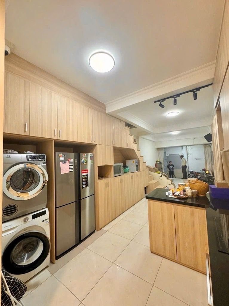 Nhà Huỳnh Văn Bánh, Phú Nhuận 55m2, sát hẻm xe hơi, giá hời như mua đồ sale