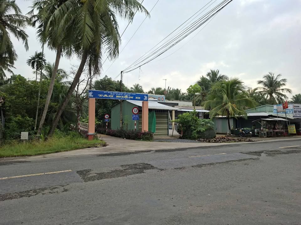 Bến Tre nhà vườn 777,5m2, 2 phòng ngủ, sổ đường ô tô, giá rẻ bất ngờ chỉ 790 triệu