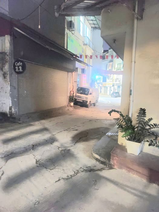 Đất 90m2 Văn Cao, 1 nhà ra phố, ô tô tránh, mặt tiền 8m, sẵn giấy phép xây dựng 9 tầng