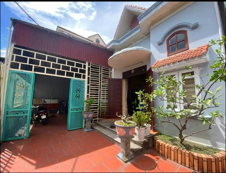 Nhà sân vườn Cẩm Đông 157m², 2 ngủ sẵn sàng đón bạn về dinh