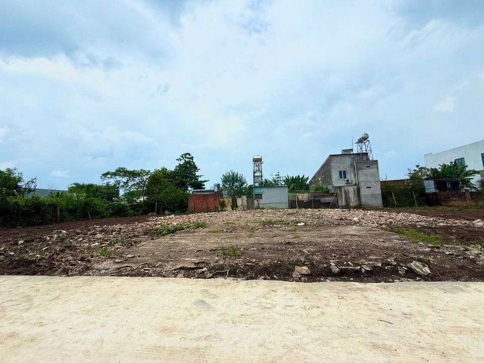 Đất Xuân Thọ 8.5x28m, sổ riêng, giá 700 củ khoai