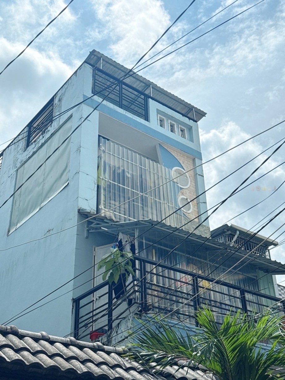 Bán nhà Lê Quang Định, hẻm xe hơi, ngang 4,6m, 60m2, 6,95 tỷ