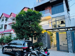 Biệt thự 9m x 18m có thang máy, khu Bộ Công An Quận 7