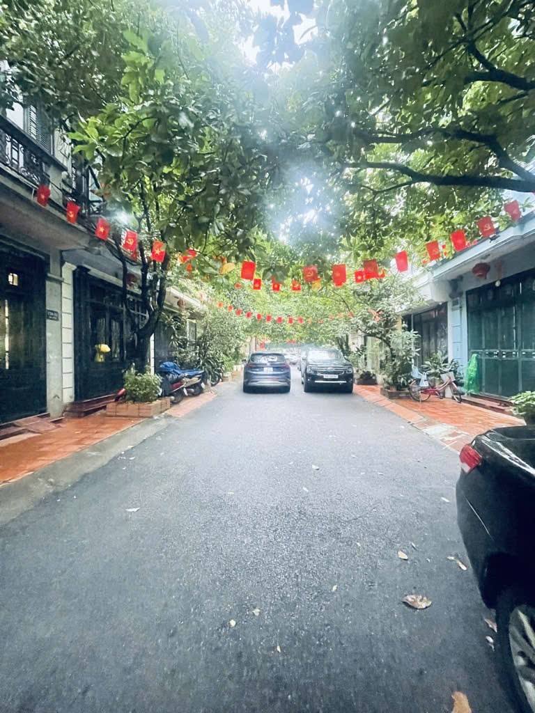 Phân lô quân đội Phú Diễn - Oto đỗ cửa, ngõ thông, sát trường đại học