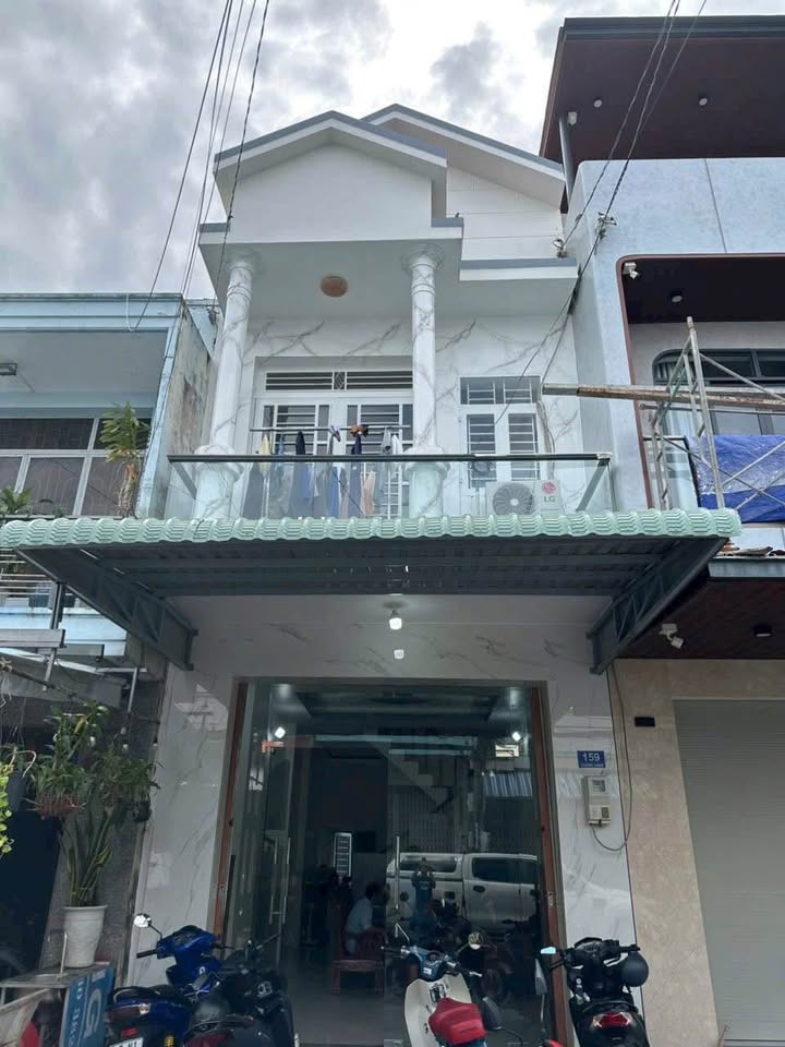 Bán nhà 1 trệt 1 lầu đường Trường Chinh, An Giang - 2 tỷ