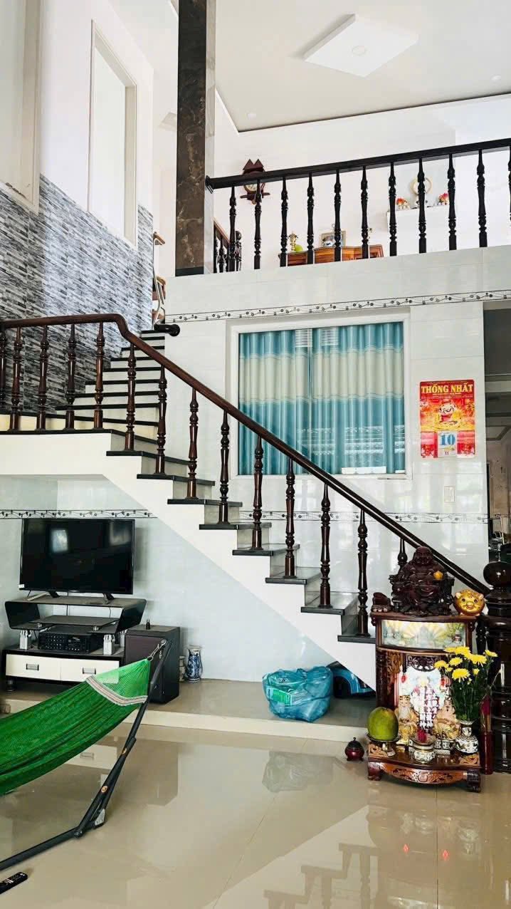 Nhà đúc 200m2 mặt tiền Gò Tranh, Phan Thiết - Giá tốt, sổ đỏ sẵn sàng