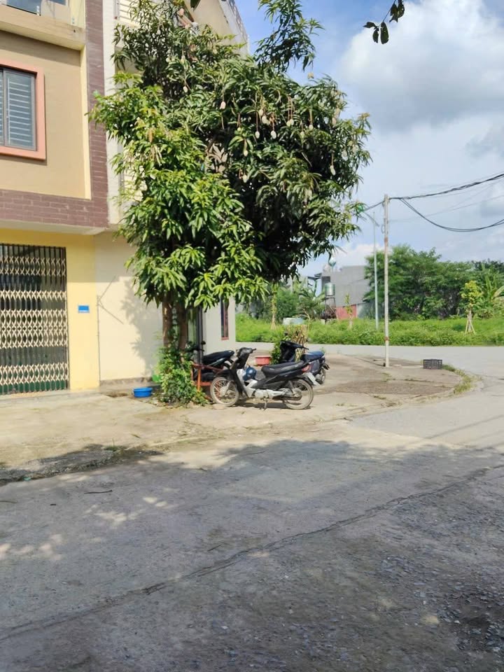 Nhà 2 tầng 2,699 tỷ đường 20/11, Cam Đường, sổ đỏ sẵn sàng, tiện ích đầy đủ